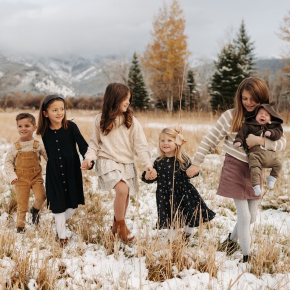 Meet your Posher, Lauren - Picture 3 of 16